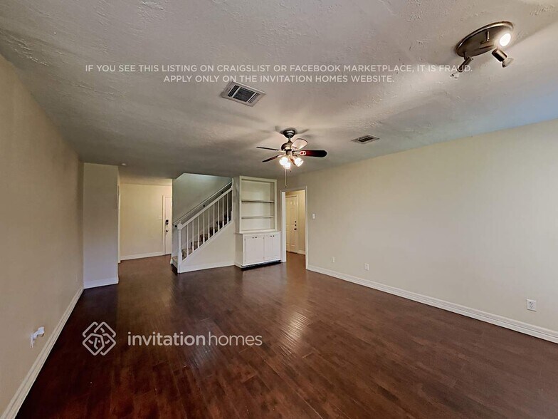 Building Photo - 1626 Airline Dr