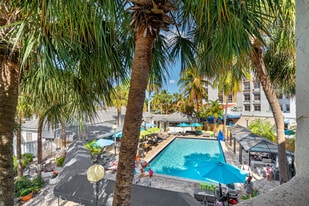 Building Photo - Hotolos Hollywood Apartments