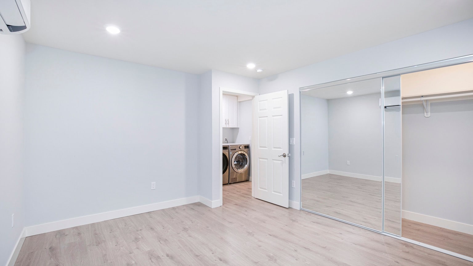 Building Photo - 12258 Vanowen St