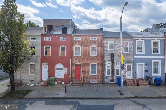 Building Photo - 1123 W Lombard St
