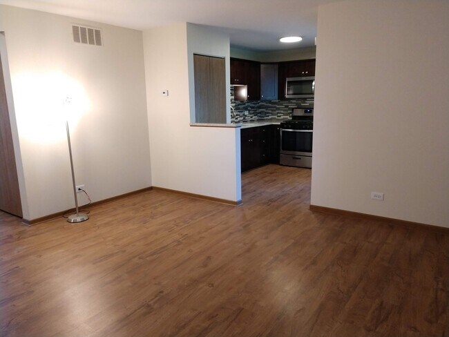 Building Photo - 15 Gant Cir