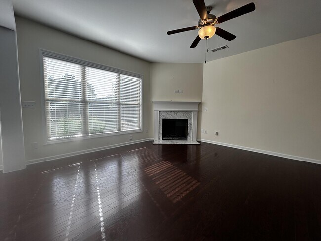 Building Photo - 1047 Haley Woods Ct