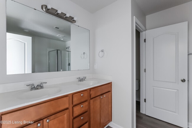 Building Photo - 6787 Brittany Oak Dr