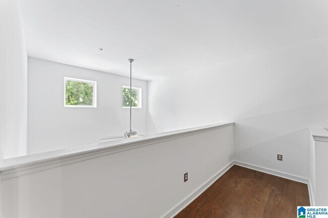 Building Photo - 2020 5th Ave S