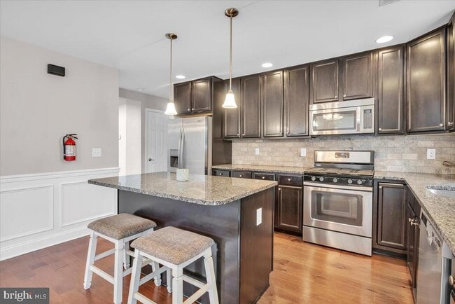 Building Photo - 507 Lexington Mews