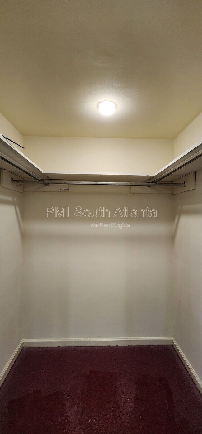 Building Photo - 3820 Meadowlark Dr