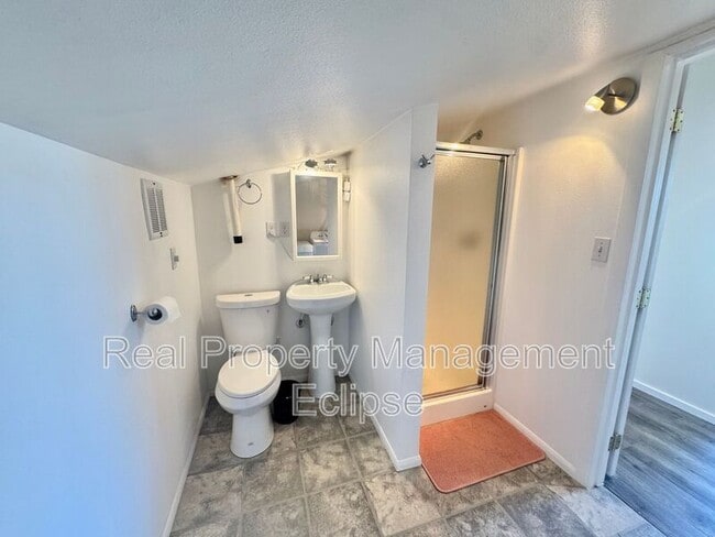 Building Photo - 21606 3rd Ave SE