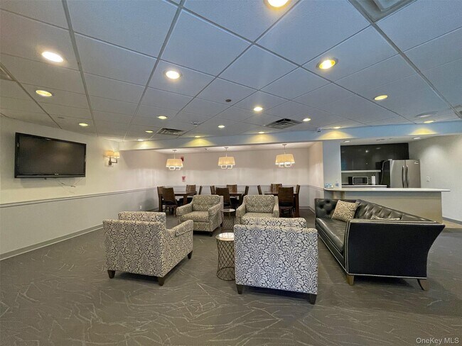 Building Photo - 50 E Hartsdale Ave