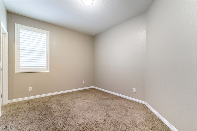 Building Photo - 1433 Overseer Ave