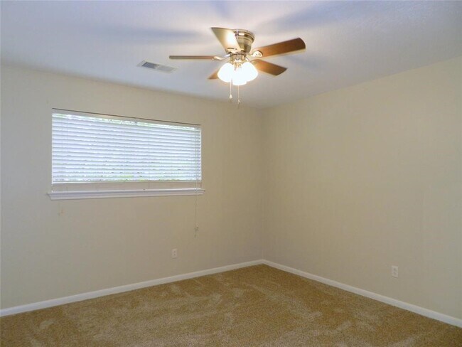 Building Photo - 9403 Oxted Ln