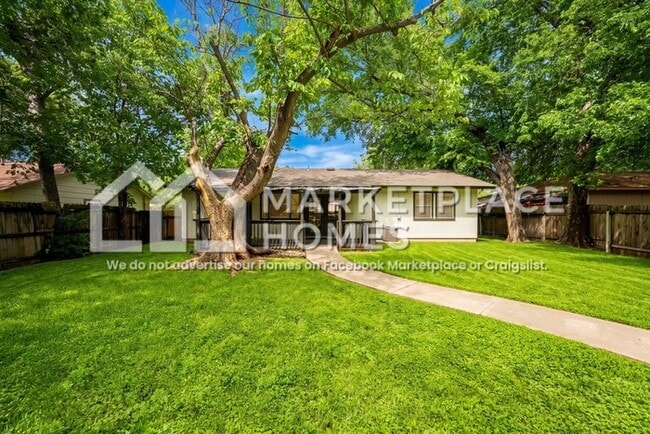 Building Photo - 4605 Brassiewood Dr