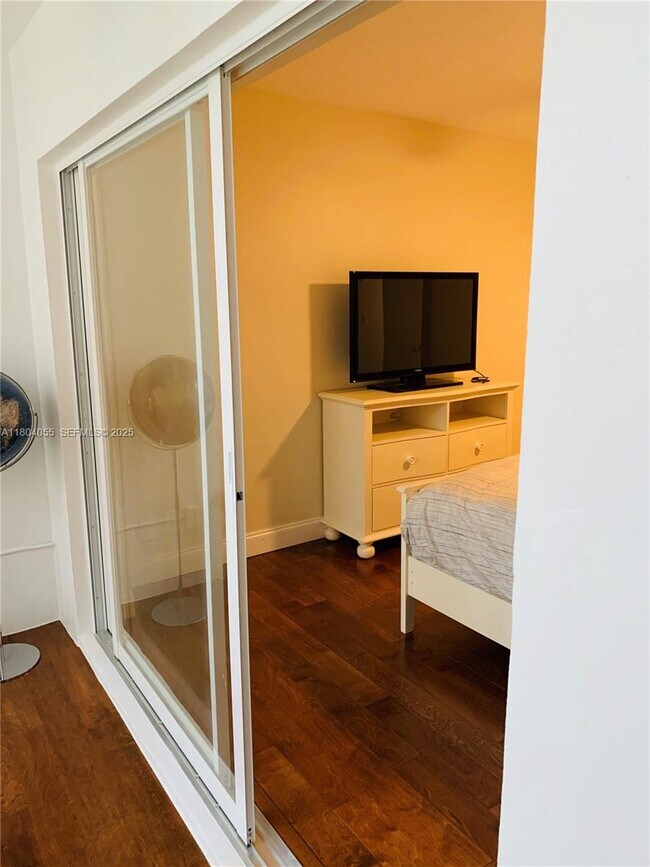 Building Photo - 1481 S Ocean Blvd