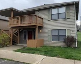 Building Photo - 950 Monterey Way