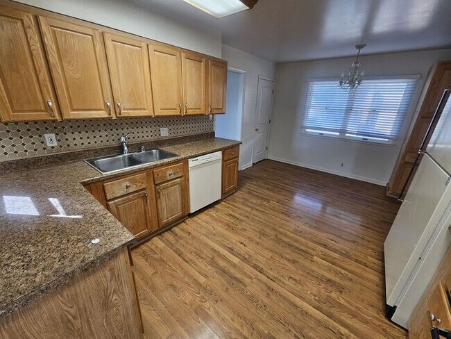 Building Photo - 3bed 2bath Northwest Reno Home, A must see