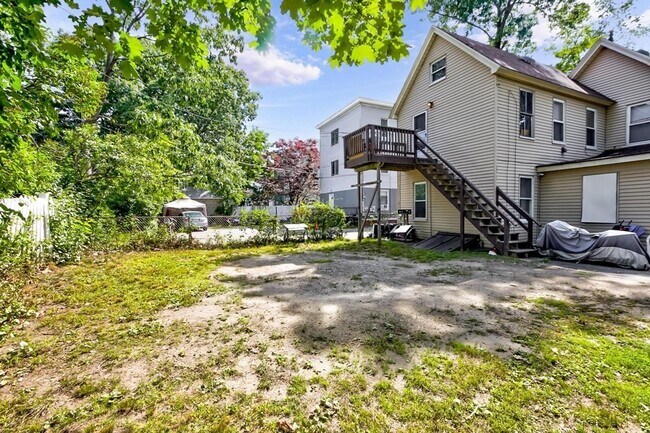 Building Photo - 78 Birch St