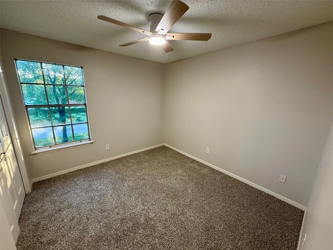Building Photo - 25144 Budde Rd