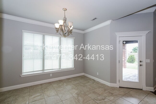 Building Photo - 3805 SW Gemstone Blvd