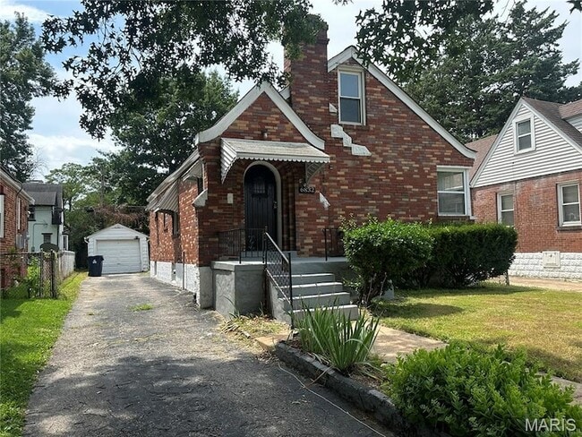 Building Photo - 6832 Raymond Ave