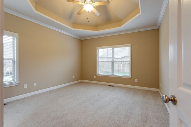 Building Photo - 4-Bed/3-Bath with Bonus Rm. in Spring Hill!