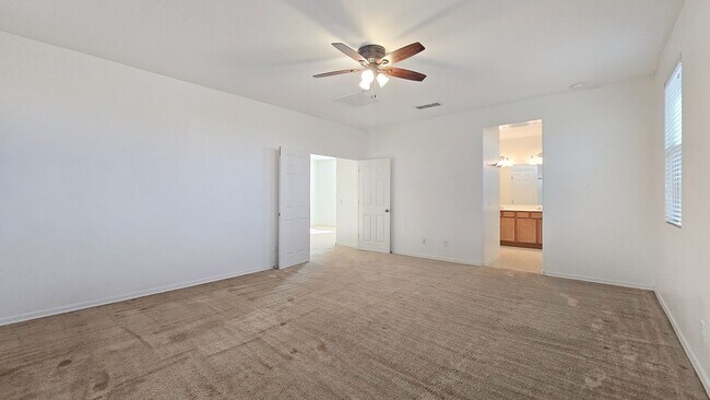 Building Photo - Blue Horizons community near Goodyear!