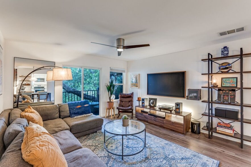 Primary Photo - 3604 Clawson Rd