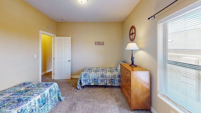 Building Photo - 825 Shiprock