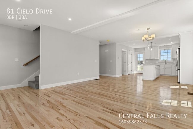 Building Photo - 81 Cielo Dr