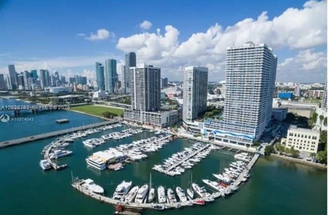 Building Photo - 1717 N Bayshore Dr
