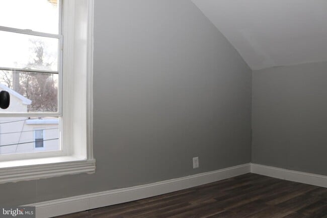 Primary Photo - 501 E Haines St