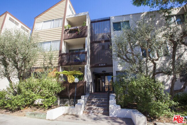 Primary Photo - 6050 Canterbury Dr