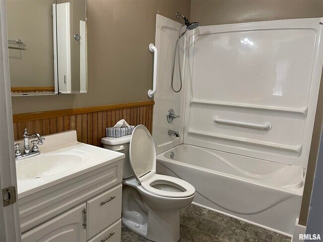 Building Photo - 2139 30th St