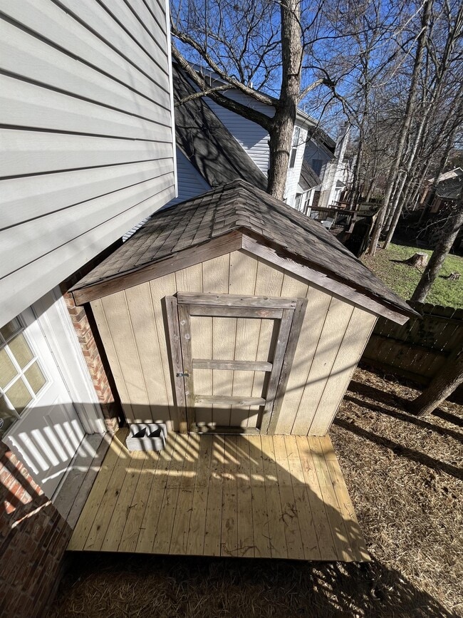Building Photo - 1127 Fitzpatrick Rd