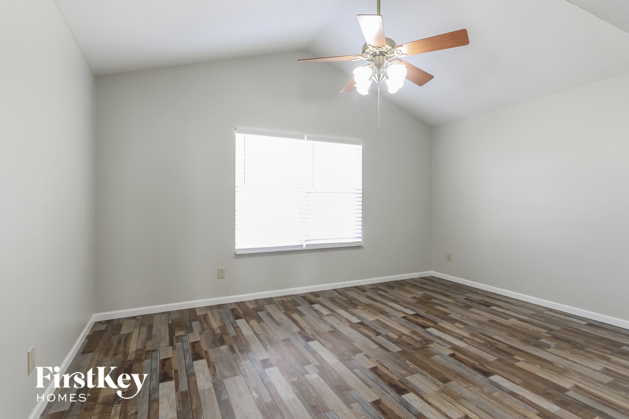 Building Photo - 8659 Eagles Nest Dr