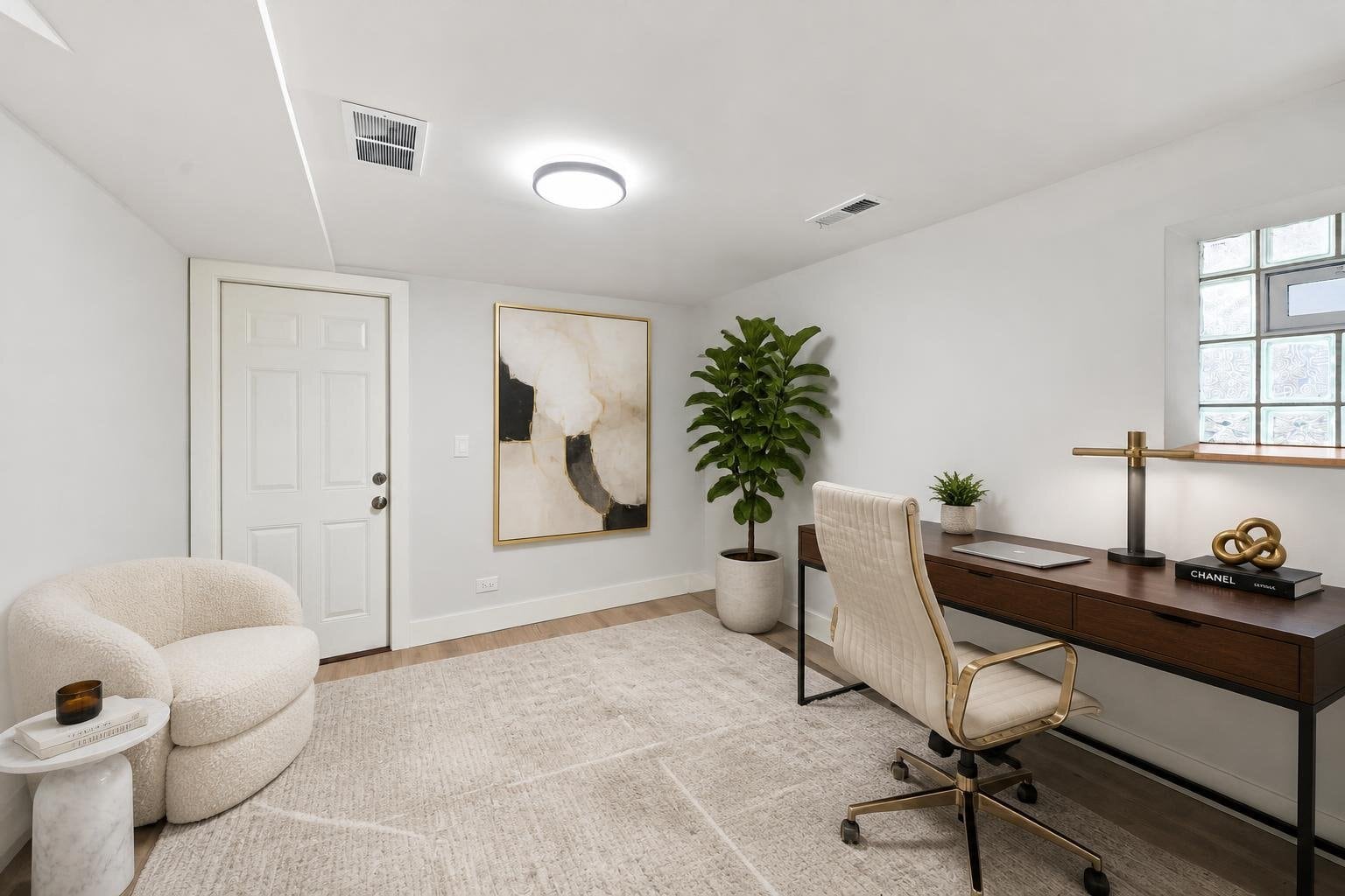 Office/bedroom - 1931 N St Louis Ave