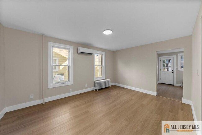 Building Photo - 1608 Brunswick Ave