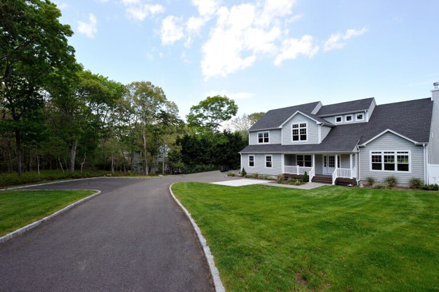 Building Photo - 19 Quail Run