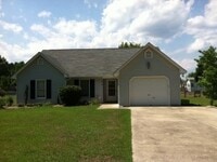 Building Photo - 210 Rivershore Dr