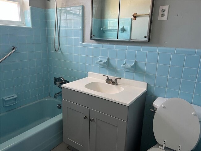 Building Photo - 21130 Gladis Ave