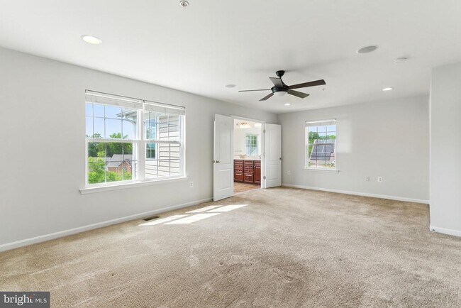 Building Photo - 38 Arenas Ct