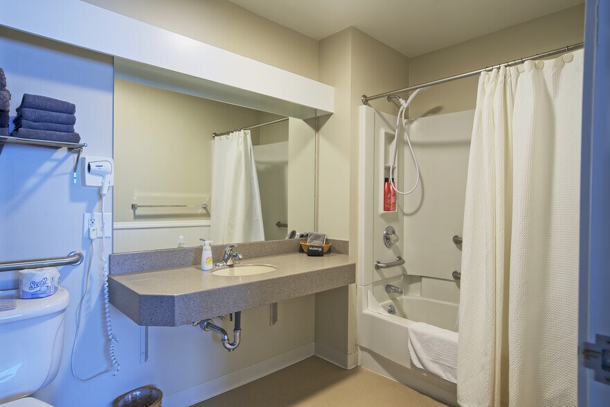Building Photo - 2 Willets Pl