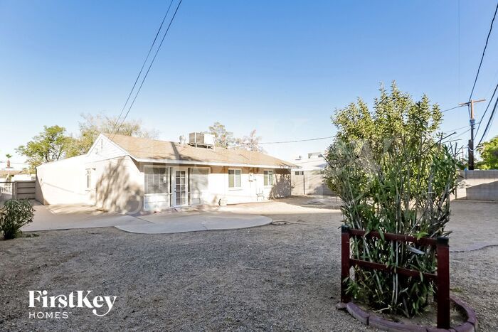 Building Photo - 5015 N 20th Ave