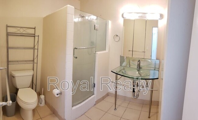 Building Photo - 430 Kaiolu St