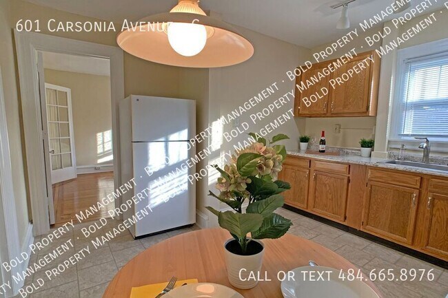 Building Photo - 601 Carsonia Ave