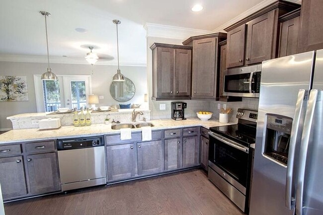 Building Photo - Coming Soon - Lovely 2 Bedroom 2.5 Bath Townhome in Goose Creek!