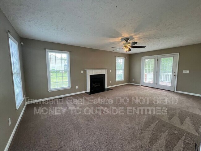 Building Photo - 155 Saunders Ct