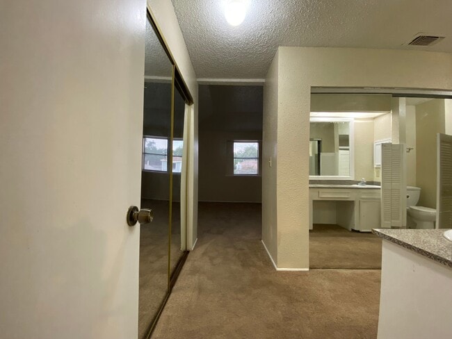 Building Photo - 10531 Golden Meadow Dr