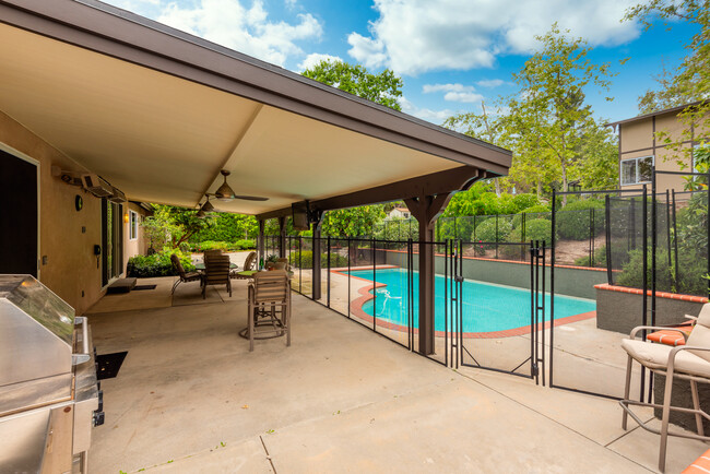 Building Photo - 28051 Balkins Dr
