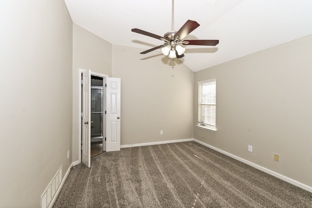 Building Photo - 1176 Warwick Pl