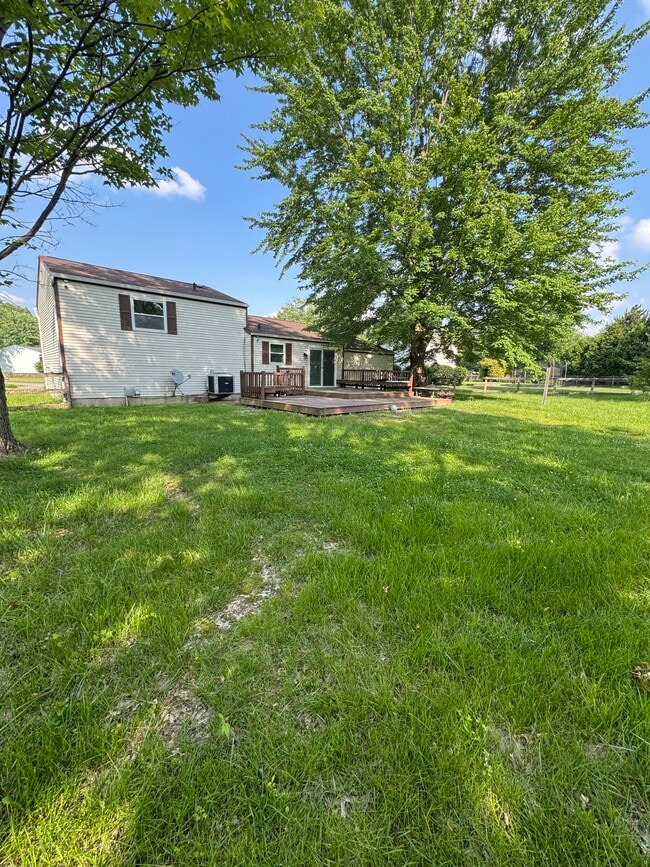 Building Photo - 6911 Sequoia Ct