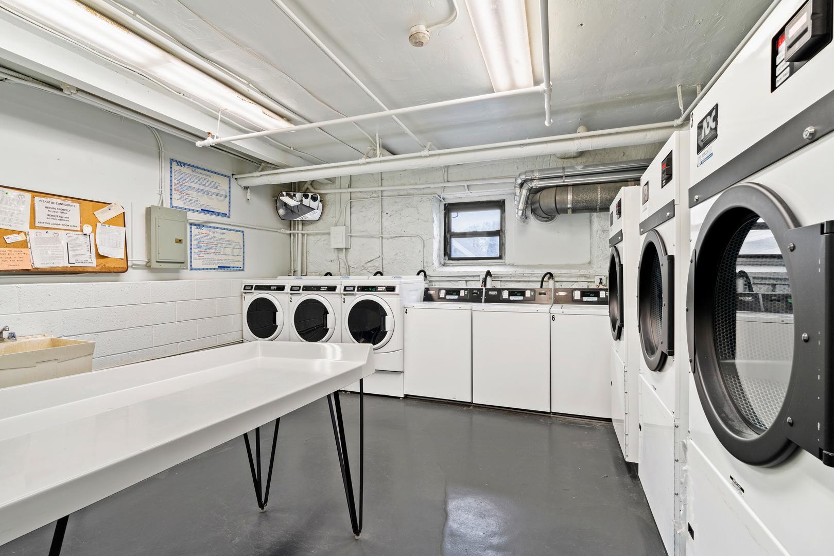 Building Photo - 755 Anderson Ave